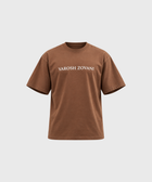 Camiseta marrón con hombros caídos