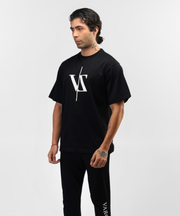 Camiseta negra con hombros caídos Space